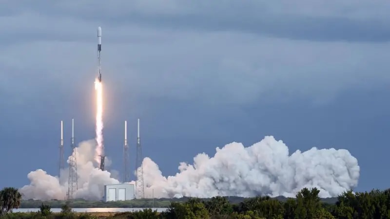Elon Musk要在太空部署百万AI卫星:SpaceX的太空数据中心计划