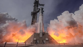 SpaceX V3 星舰完成 33 台发动机全时长静态点火，重型运载迈入新阶段