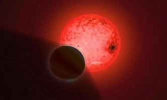 詹姆斯·韦伯望远镜最新发现：TOI-5205 b 正在挑战行星演化的“底线”